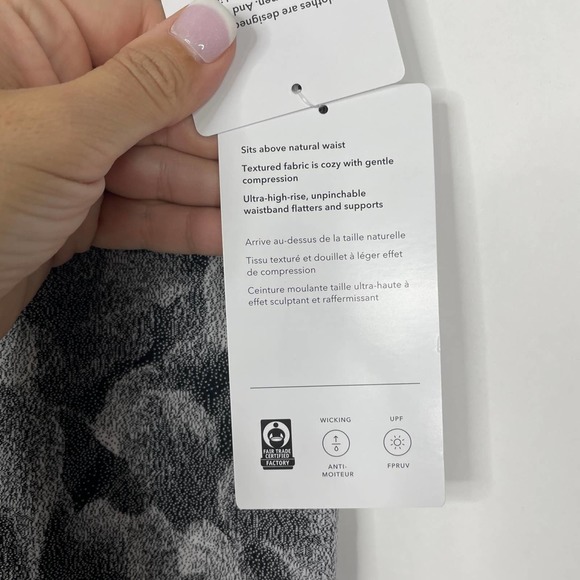 Athleta Elation Textured Tight Chakra Floral Black/ Seasalt 1X - Picture 14 of 15